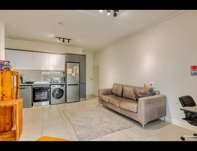1 BEDROOM PROPERTY TO RENT IN THE HUNTSMAN